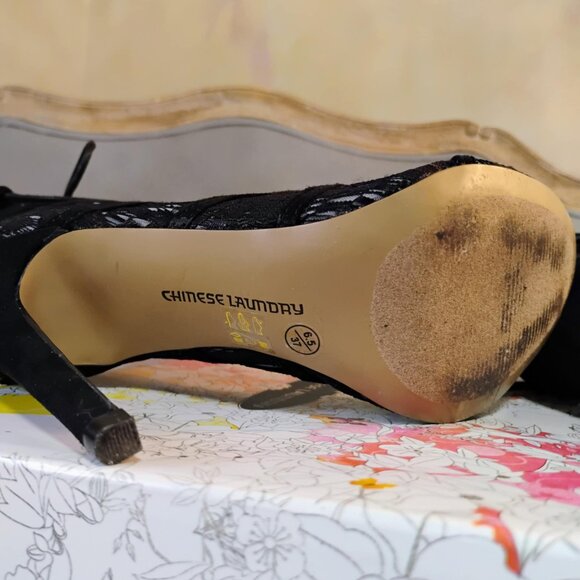 Chinese Laundry "Jingle" lace peep toe stiletto bootie, size 6.5, like new! - Picture 11 of 13